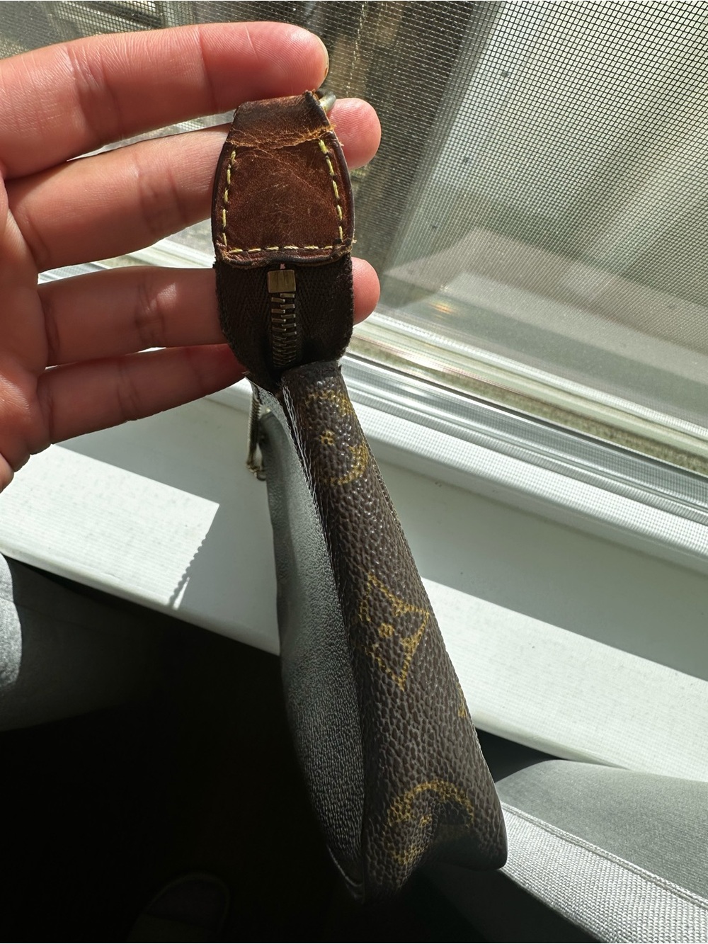 Louis Vuitton Monogram Canvas Pochette - Picture 15 of 16
